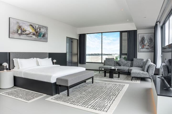 Room 40 of 100