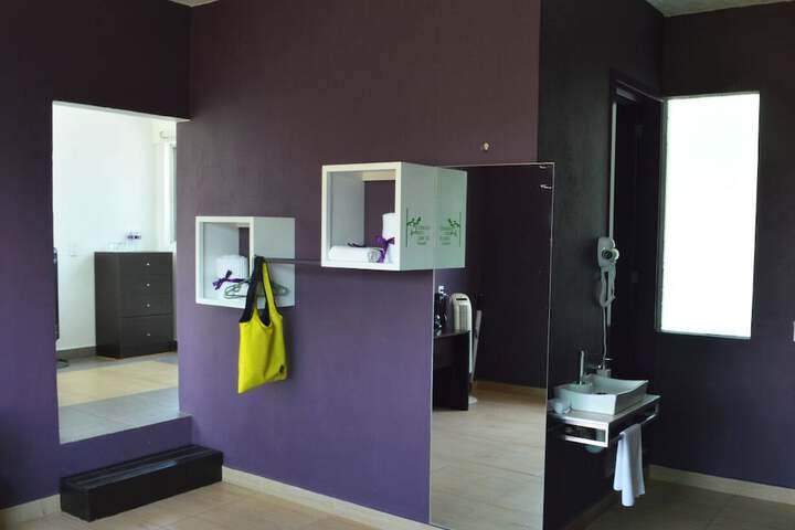 Room 108 of 165