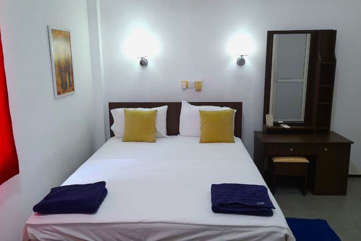 Room 6 of 39