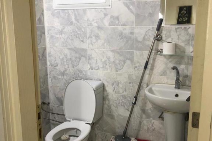 Room 8 of 13