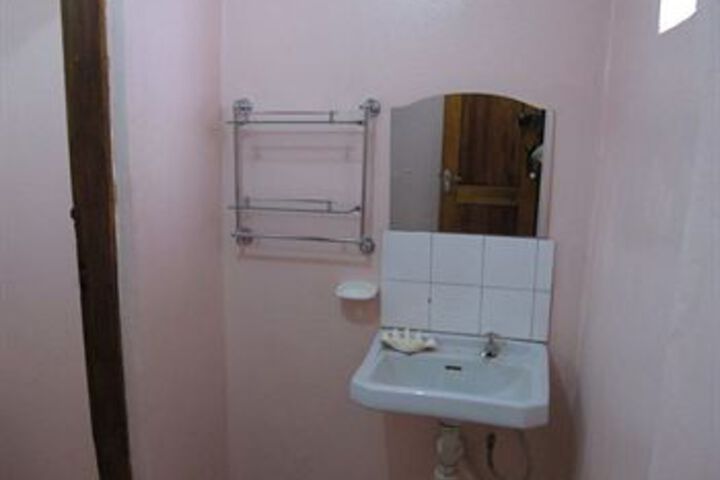 Room 5 of 27