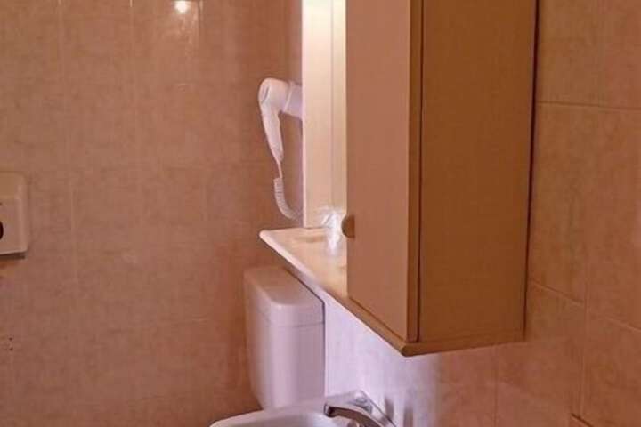 Room 44 of 55