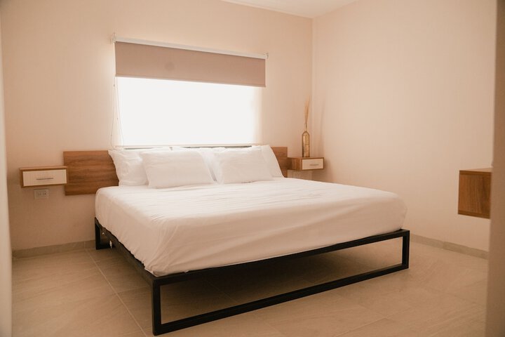 Room 6 of 53