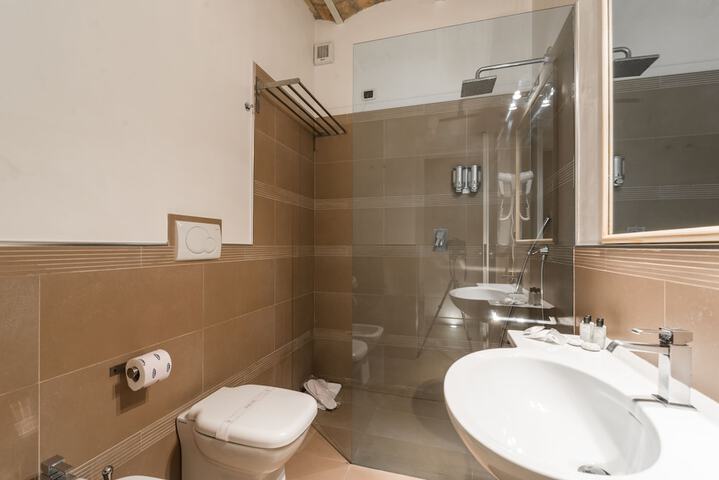 Clean Restrooms