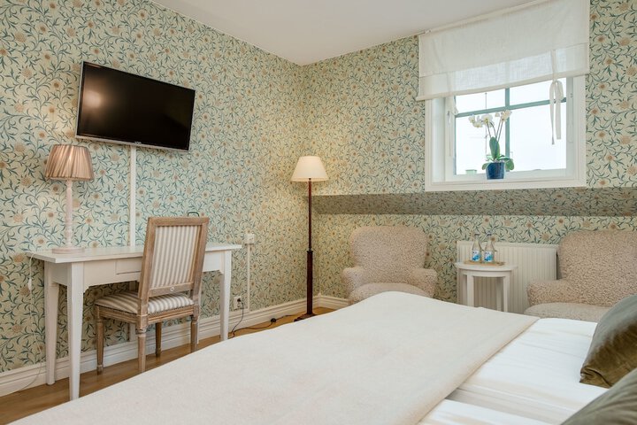 Room 5 of 26