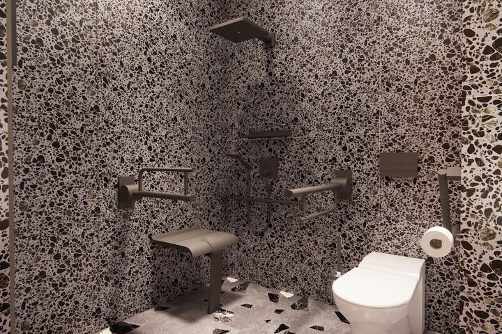 Room 14 of 25