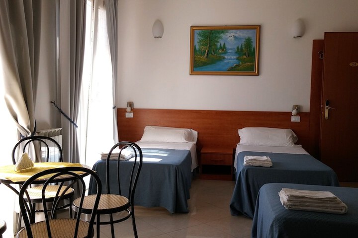 Room 37 of 170