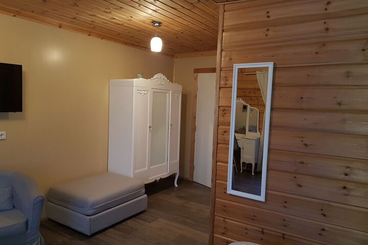 Room 9 of 39