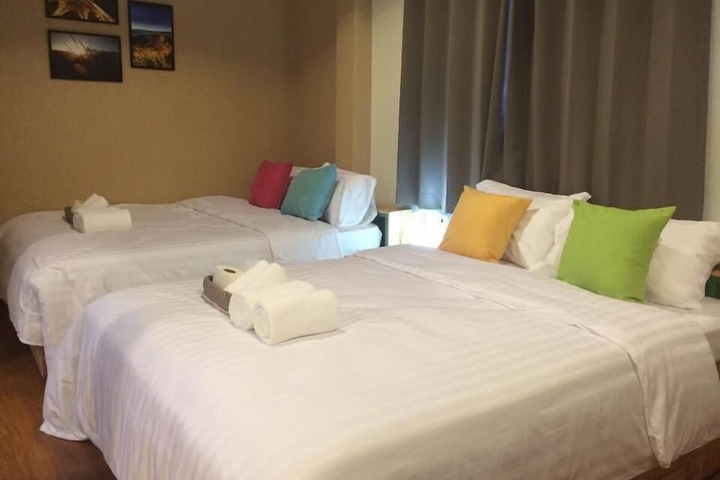 Room 8 of 20