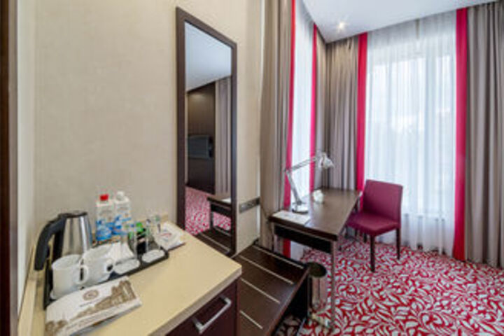 Room 17 of 57