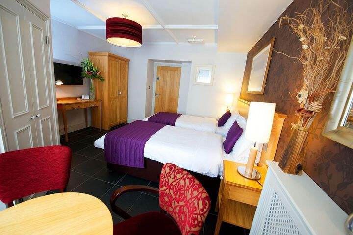 Room 9 of 22