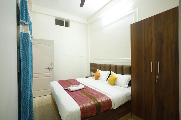 Room 7 of 22