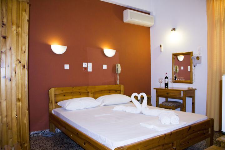 Room 4 of 53