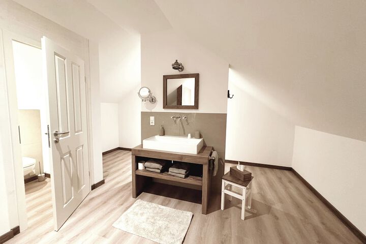 Room 57 of 82