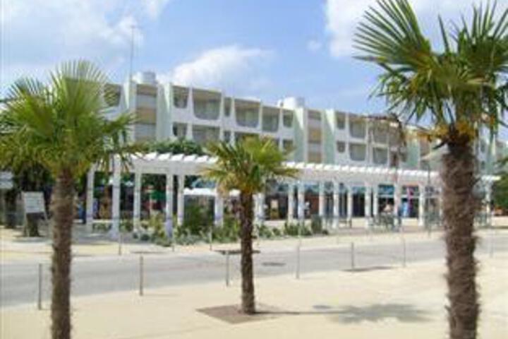 Hotel 5 of 5