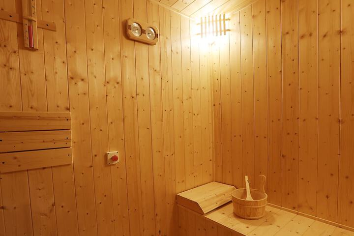 Room 44 of 60