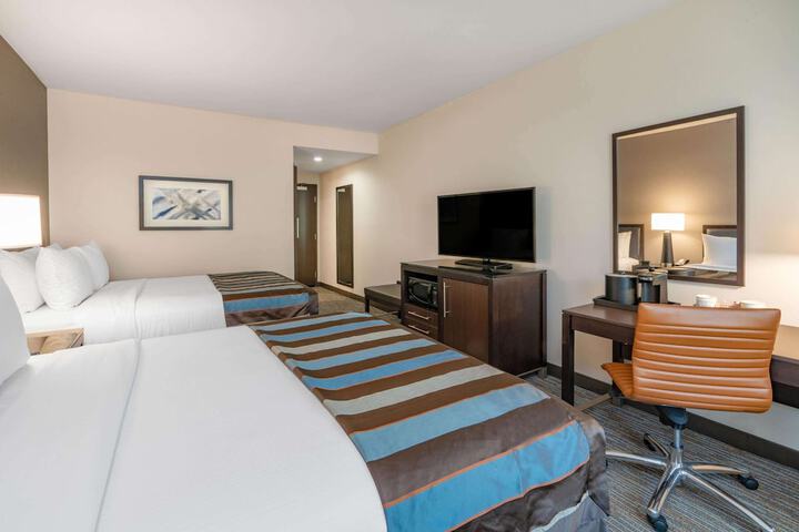 Room 15 of 32