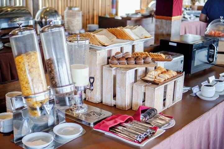 Breakfast/Coffee Service 35 of 45