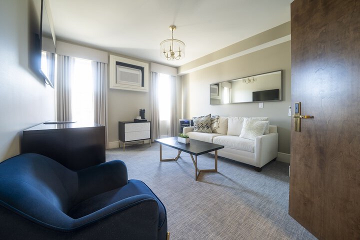 Room 8 of 36