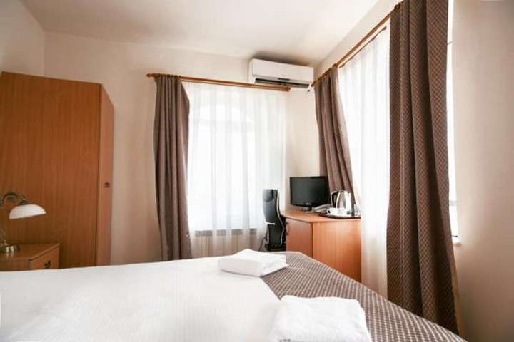 Room 17 of 79