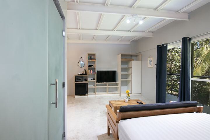 Room 21 of 80