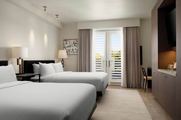 Room 33 of 114