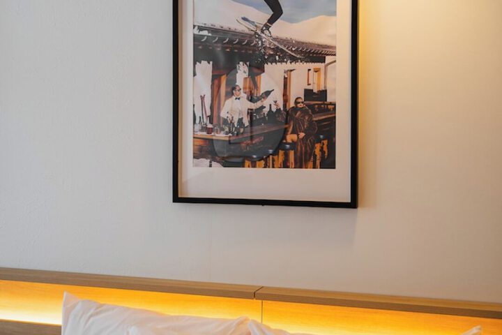 Room 16 of 104