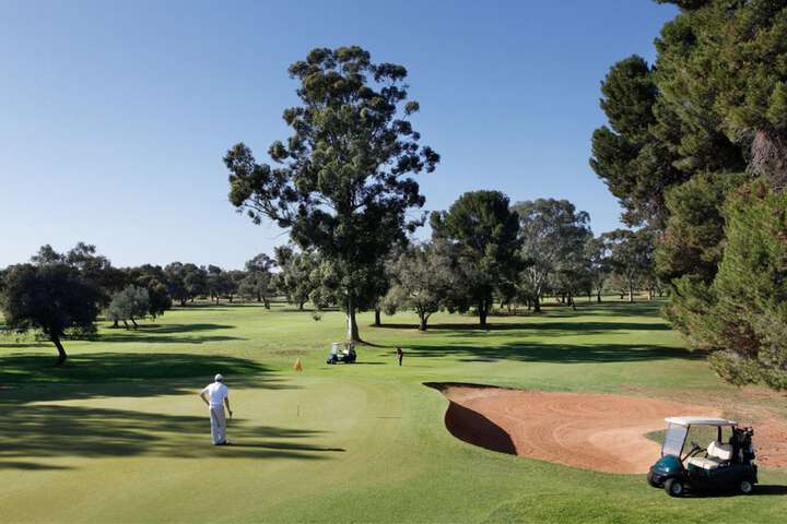 Golf 19 of 33