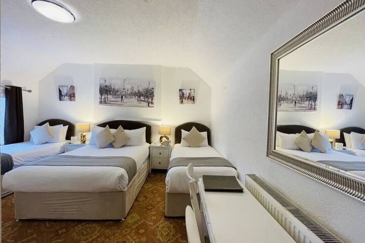 Room 16 of 30