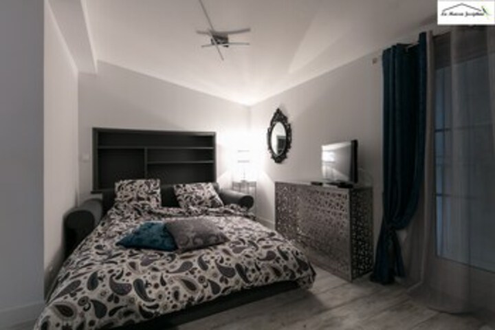 Room 75 of 90