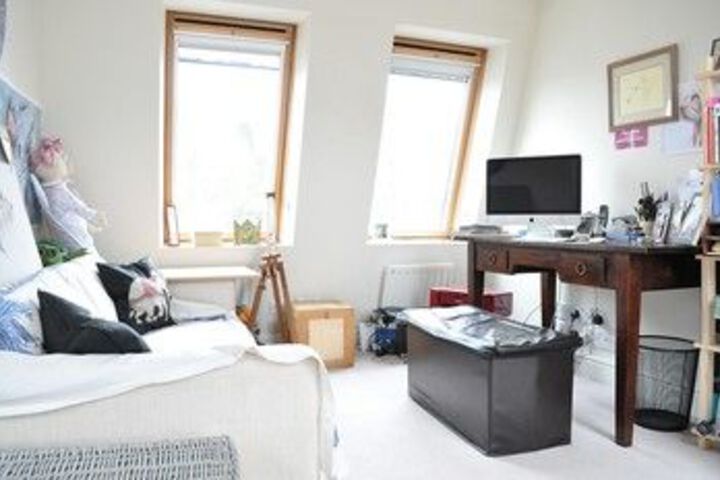 Room 12 of 21