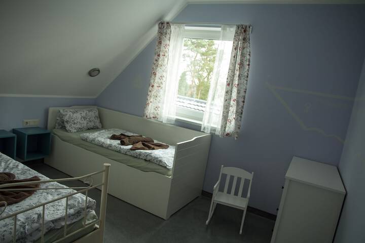 Room 18 of 98