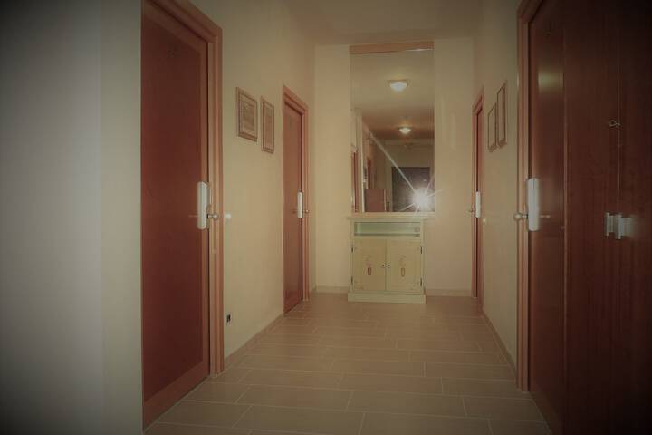 Ballroom/Hall 86 of 119