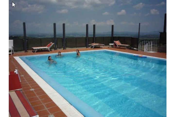 Hotel Pool