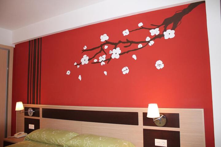 Room 17 of 47