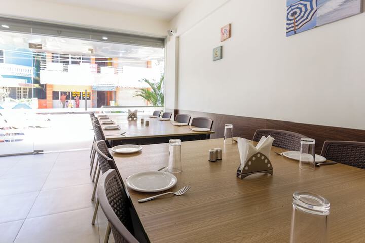 Dining 57 of 63