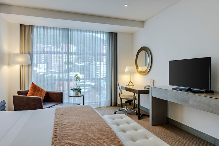 Room 12 of 151