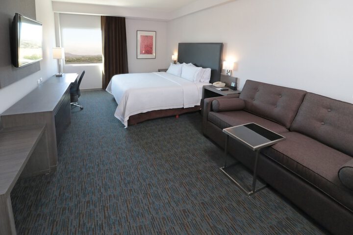 Room 18 of 80