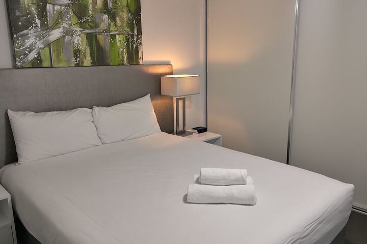 Room 4 of 36