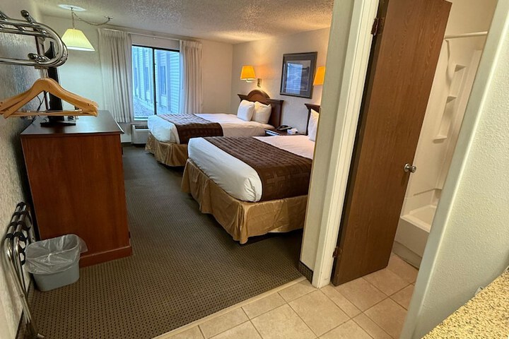 Room 12 of 22