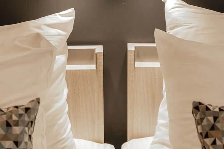 Room 35 of 159
