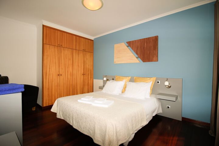 Room 12 of 73
