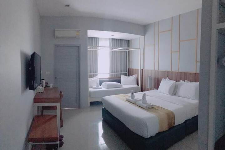Room 15 of 52
