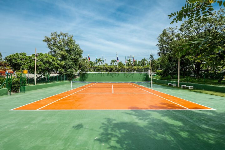 Tennis court