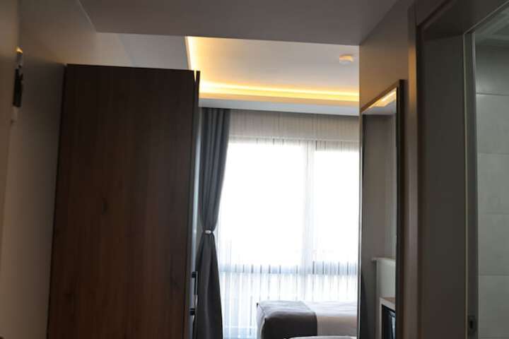Room 14 of 39