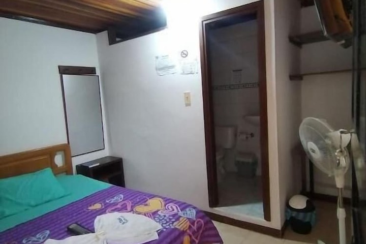 Room 18 of 46