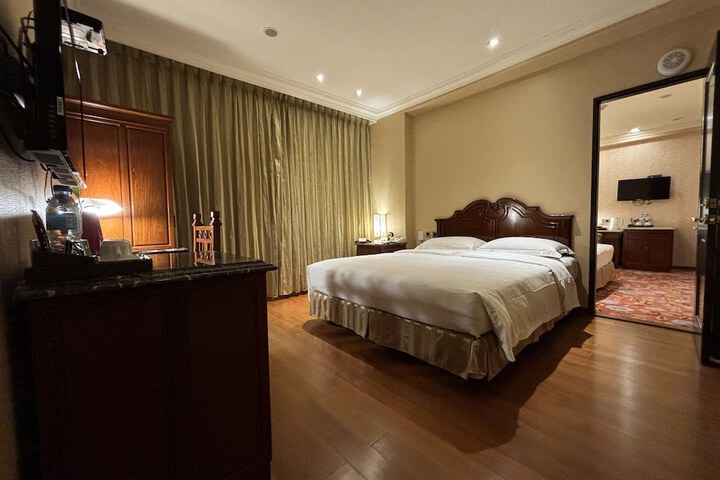 Room 29 of 216