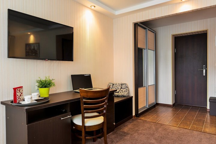 Room 49 of 68