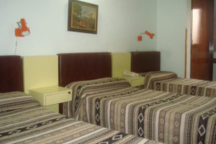 Room 9 of 26