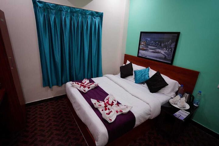 Room 3 of 12